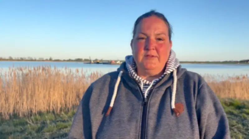 Ostsee-Wal Timmy: Rettungsversuch mit Mega-Barge startet