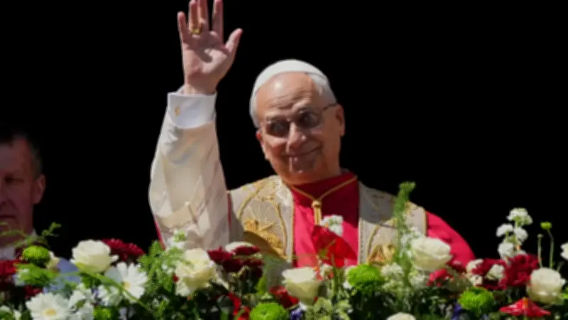 Papst Leo XIV. spricht erstmals Ostersegen auf Deutsch: Historischer Moment auf dem Petersplatz