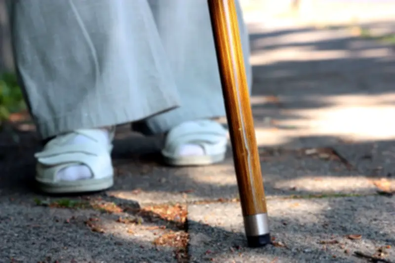 Parkinson-Freezing: Praktische Strategien gegen plötzliche Bewegungsblockaden