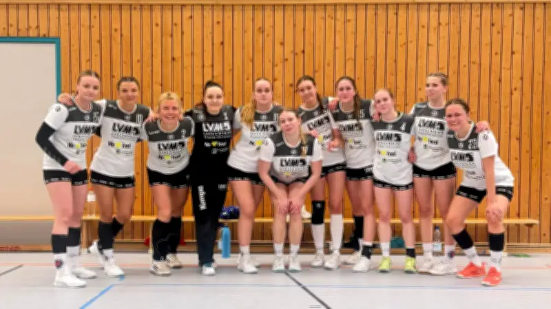 Pasewalks Handballerinnen beenden Saison trotz Niederlage mit Stolz