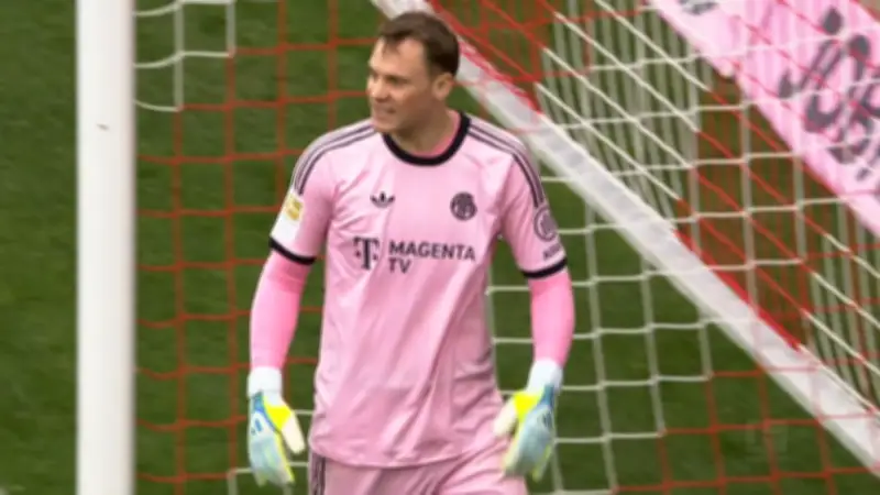 Patzer beim Comeback: Manuel Neuers Flugshow geht beim Bayern-Spiel schief