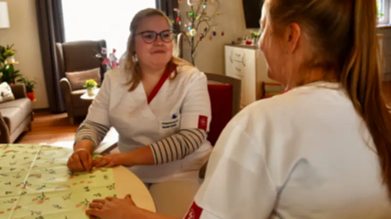 Pflegekräfte im Dauerstress: Wie das Mansfelder Johanniterhaus die Gesundheit seines Teams schützt