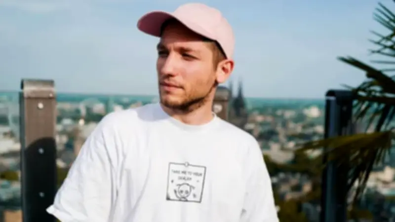 Pillen-Panne bei Rezo: YouTuber erbricht versehentlich ADHS-Medikament