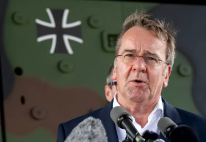 Pistorius klärt auf: Keine Genehmigung für lange Auslandsreisen im Wehrdienst nötig