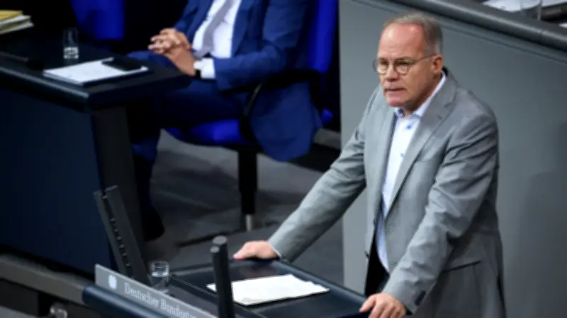 Politik-Chef kritisiert neue Schuldenpläne scharf