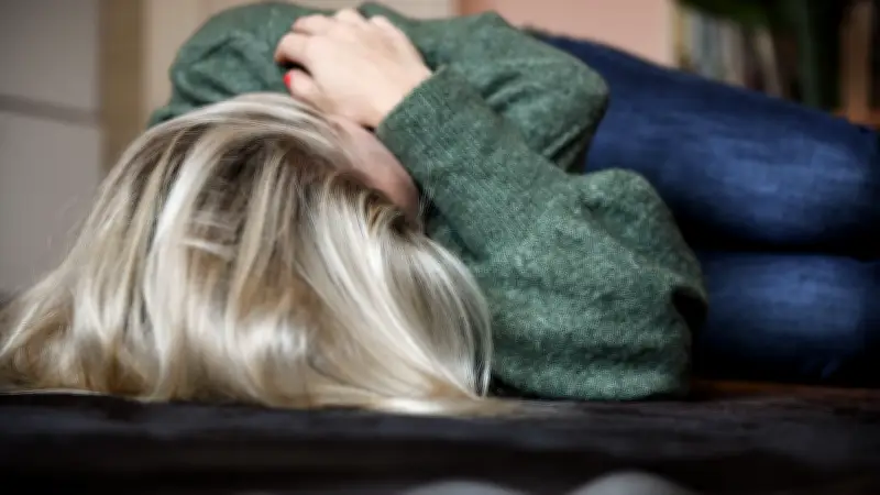 Polizei in Templin droht mit Taser: Ehemann attackiert Frau in Uckermark