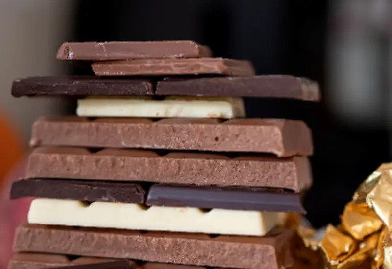 Polizei rätselt über Auto voller Süßigkeiten: Diebesgut oder harmloser Einkauf?