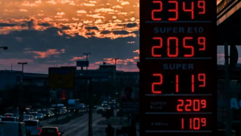 Polizei stoppt Diesel-Diebe auf A3: 135 Liter gestohlener Kraftstoff sichergestellt