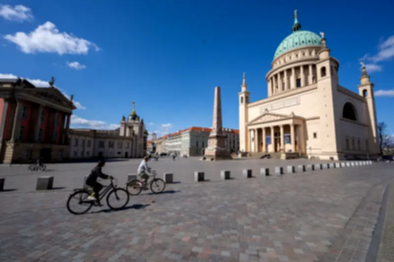 Potsdams Alte Markt für Dreharbeiten gesperrt: Historisches Herz wird zur Filmkulisse