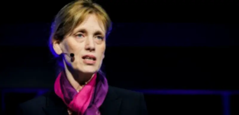 Prien verteidigt Reform von Demokratie leben gegen Kritik