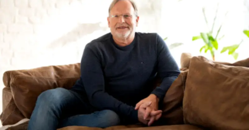 Promi-Arzt Dietrich Grönemeyer enthüllt Schlafformel: 'Großer Teil in Schlafkrise'