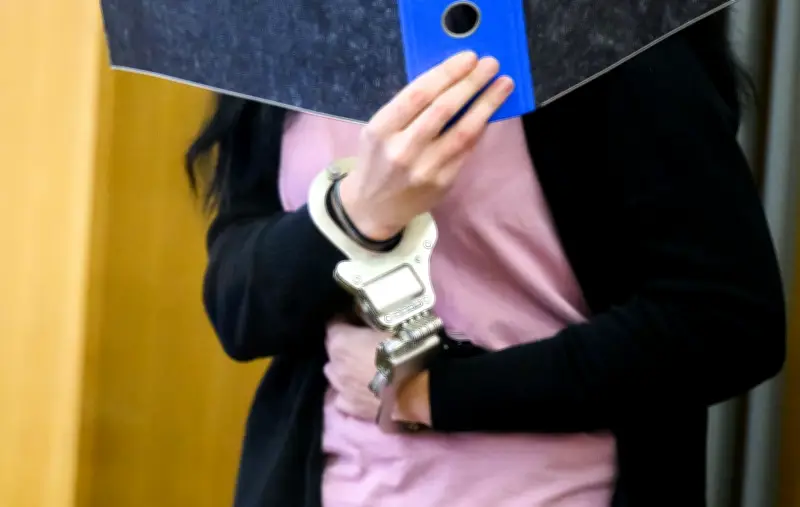 Prozess in Braunschweig: Erblindetes Säureopfer schildert mutmaßlichen Mordversuch der Ex-Partnerin