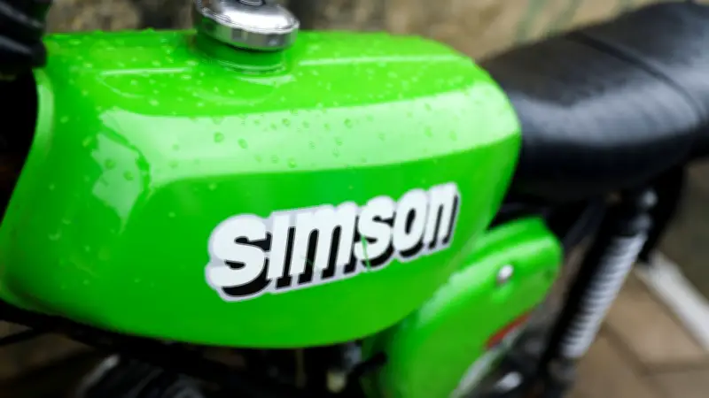 Raser in Mieste: Jugendlicher flüchtet mit 90 km/h vor Polizei