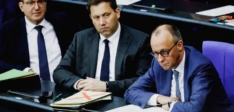 Regierung plant riskante Reformen: Geheime Gespräche lösen Widerstand aus