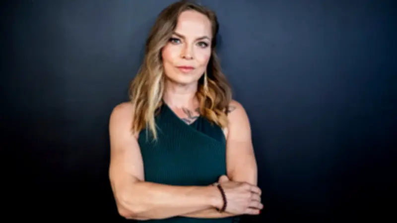 Regina Halmich enthüllt Privatleben: Box-Legende veröffentlicht Biografie zum 50. Geburtstag