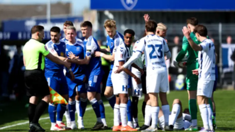 Regionalliga-Derby eskaliert: Fünf Platzverweise und sechs Tore