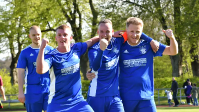 Rehnaer Sportverein erhält neue Flutlichtanlage mit Landesförderung für besseres Wintertraining