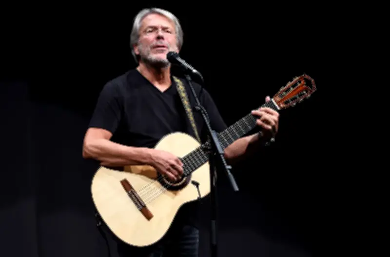 Reinhard Mey erhält 23 weitere Goldene Schallplatten nachträglich