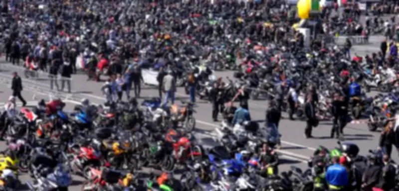 Rekord beim Motorradtreffen: 46.000 feiern Saisonstart am Nürburgring