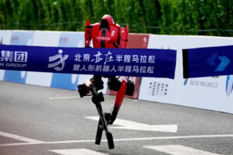 Roboter überholen Menschen bei Peking-Halbmarathon: „Blitz“-Humanoid siegt