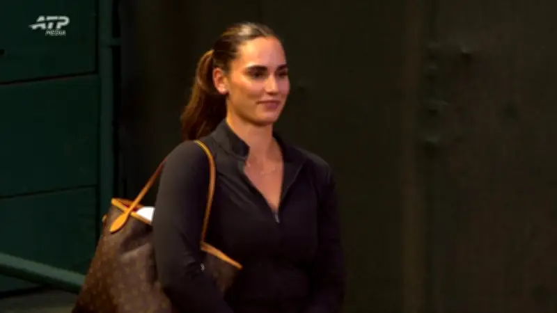 Romantische Tennis-Worte: Maria Mateas als 'schönste Trainerin der Tour' gefeiert