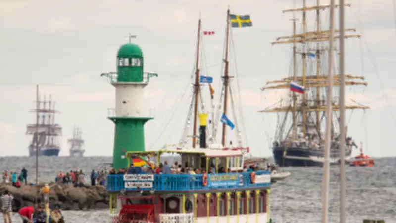 Rostock-Warnemünde: Vom Überseehafen zur Yachthafenresidenz