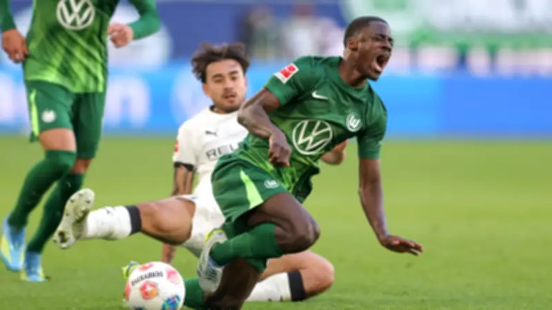 Rote Karte in Wolfsburg: Kostet Castrop dieses Foul die WM?