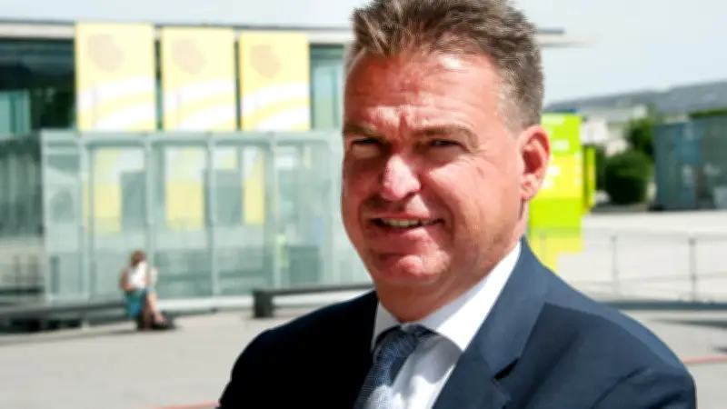 Russland erzielt Milliardengewinne durch Hormus-Blockade - Deutschland droht Kostenschock