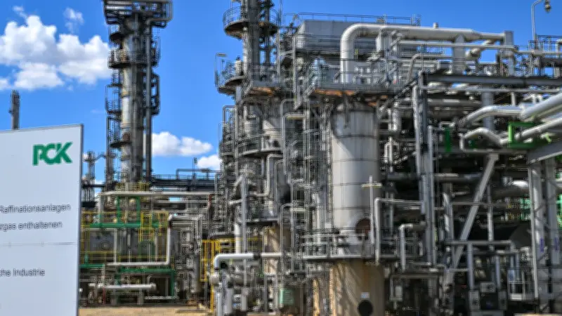 Russland stoppt Öl-Lieferungen nach Schwedt: PCK Raffinerie vor neuen Herausforderungen