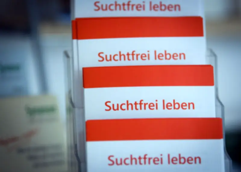 Sachsen: Crystal Meth-Fälle steigen deutlich - Alkohol bleibt Hauptproblem in Suchtstatistik