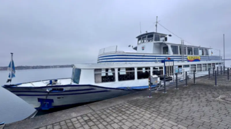 Saisonstart auf der Goitzsche: Ausflugsschiff Vineta nimmt Fahrt auf