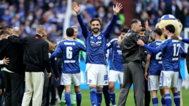 Schalke-Kapitän Karaman trotz Gelbsperre bei Aufstiegsduell in Elversberg dabei