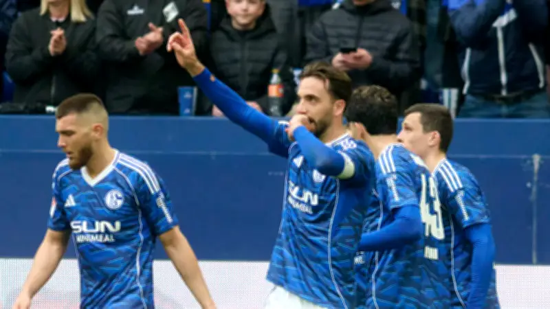 Schalke trotzt Verletzungsdrama: Karaman beschert Ostersonntag-Sieg gegen KSC