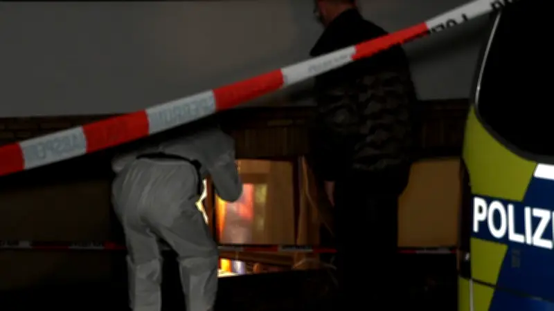 Schauriger Fund in Bielefeld: Bruder entdeckt tote Schwester in Kühltruhe