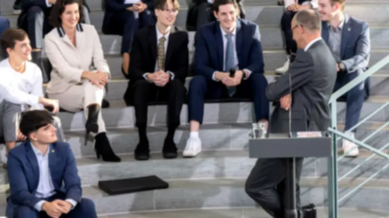 Schüler-Dominik Engelen: Vom Kanzleramt zum Gründererfolg