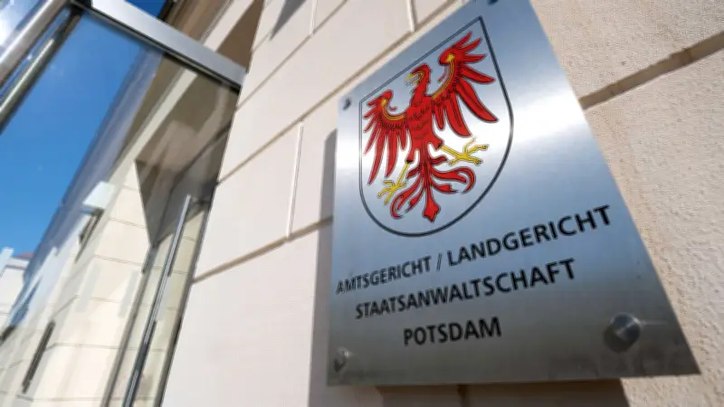 Schülerin nach Vergewaltigung durchs Abitur gefallen: Schule und Ministerium ohne Mitgefühl