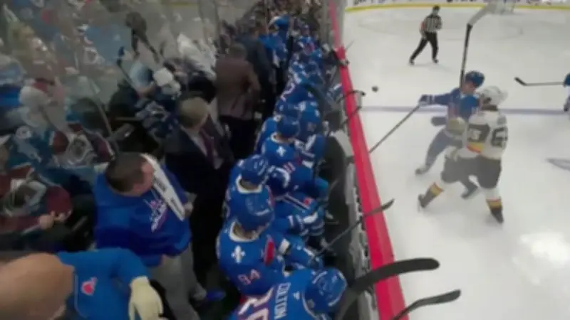 Schock in der NHL: Star-Trainer Jared Bednar von Puck im Gesicht getroffen und ins Krankenhaus