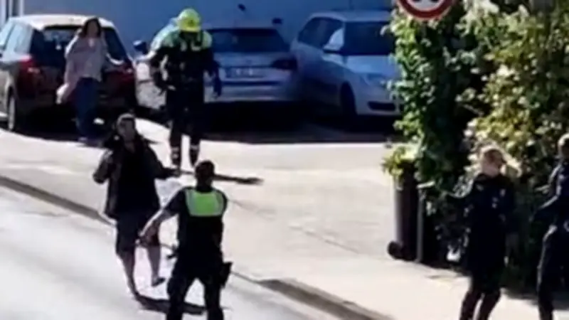 Schüsse in Kaarst: Psychisch Kranker greift Polizisten mit Messer an