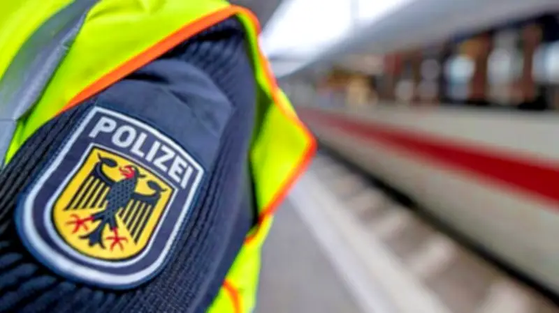 Schwarzfahrerin will vor Gericht: Prozess um kreative Protestaktion