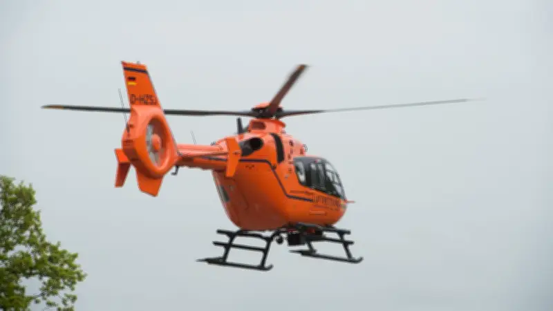 Schwerer Unfall in Groß Laasch: 87-Jährige mit Krankenfahrstuhl von Transporter erfasst