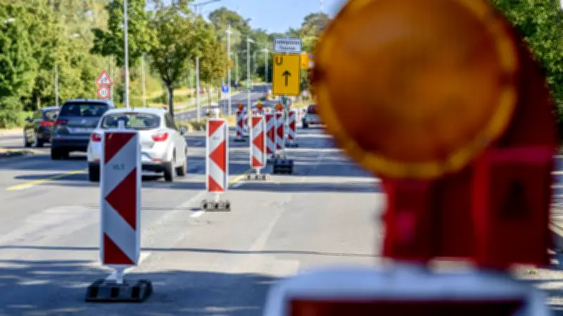 Schwerin: Ludwigsluster Chaussee-Sanierung geht nach Ostern weiter mit Verkehrsumleitungen