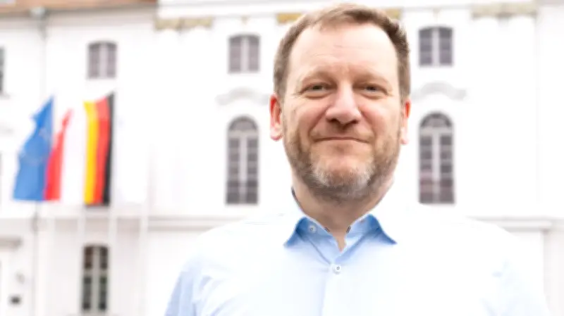 Schweriner OB-Wahl: Konfliktfelder zeigen tiefe politische Gräben in der Stadt