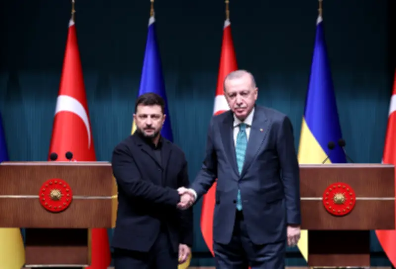 Selenskyj trifft Erdogan in Istanbul: Türkei als diplomatische Drehscheibe im Ukraine-Krieg