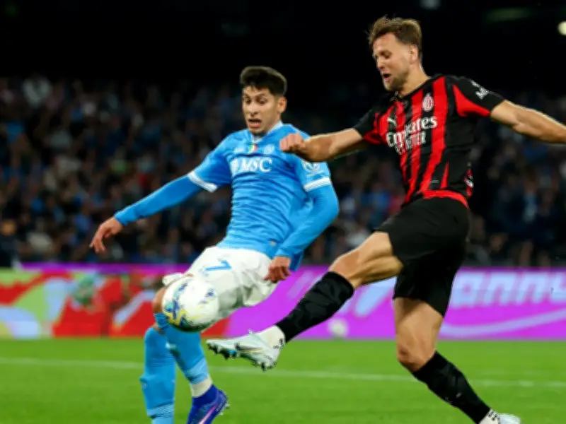 Serie A: Milan verliert Verfolgerduell in Neapel und rutscht auf Platz drei ab