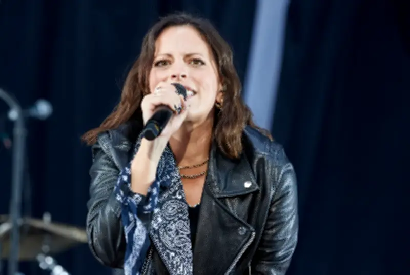 Silbermond-Sängerin Stefanie Kloß erwartet zweites Kind – Band verkündet Schwangerschaft auf Instagram