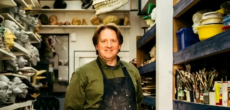 Skulpteur Jörg Steegmüller: Von Darth Vader bis Batmobile - Die Magie der Animatronics