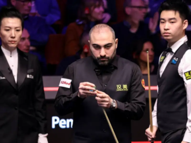 Snooker-WM: Iraner Vafaei besiegt Si Jiahui – jetzt gegen Trump