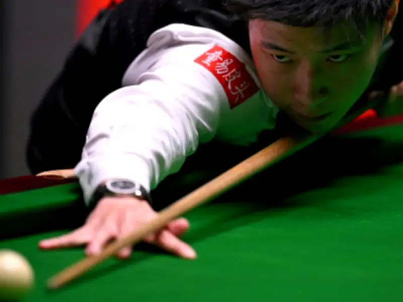 Snooker-WM: Zhao Xintong erliegt dem Fluch des Crucible