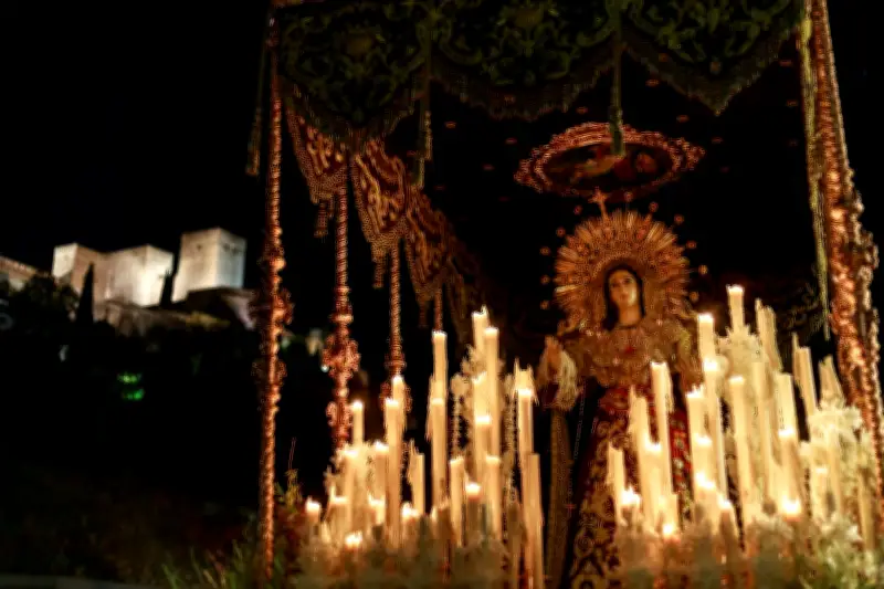 Spaniens Osterprozessionen erleben Besucherrekord dank Iran-Kriegs-Umleitung