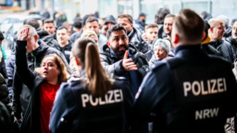 Sparkassen-Coup: Kunden erhalten Schließfach-Inhalte zurück